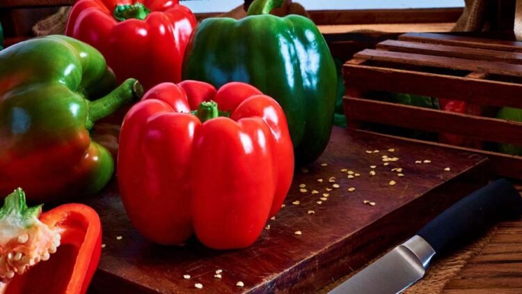 Red or Green Bell Peppers: Which Offers More Nutritional Value?