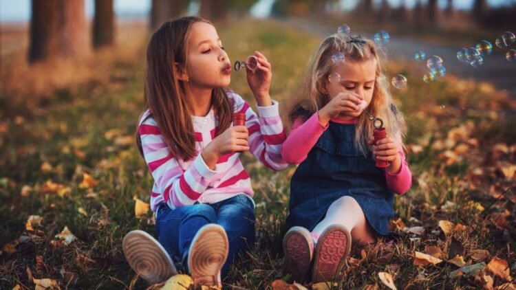 Why Receiving Kindness Can Make You Tense – How Childhood Shapes Your Response